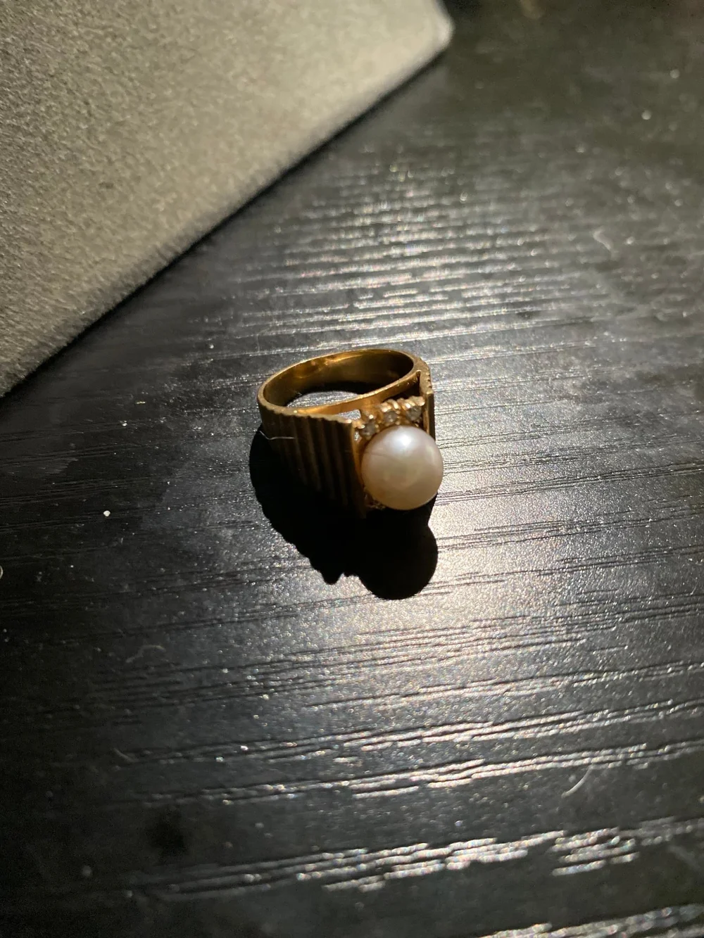 Elegant Gold Pearl Statement Ring - Women Jewelry